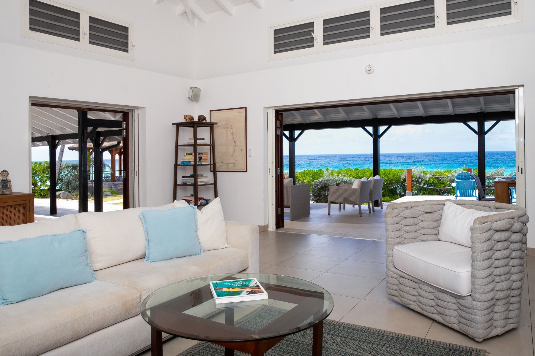 Blue Beach Villa villa photo.